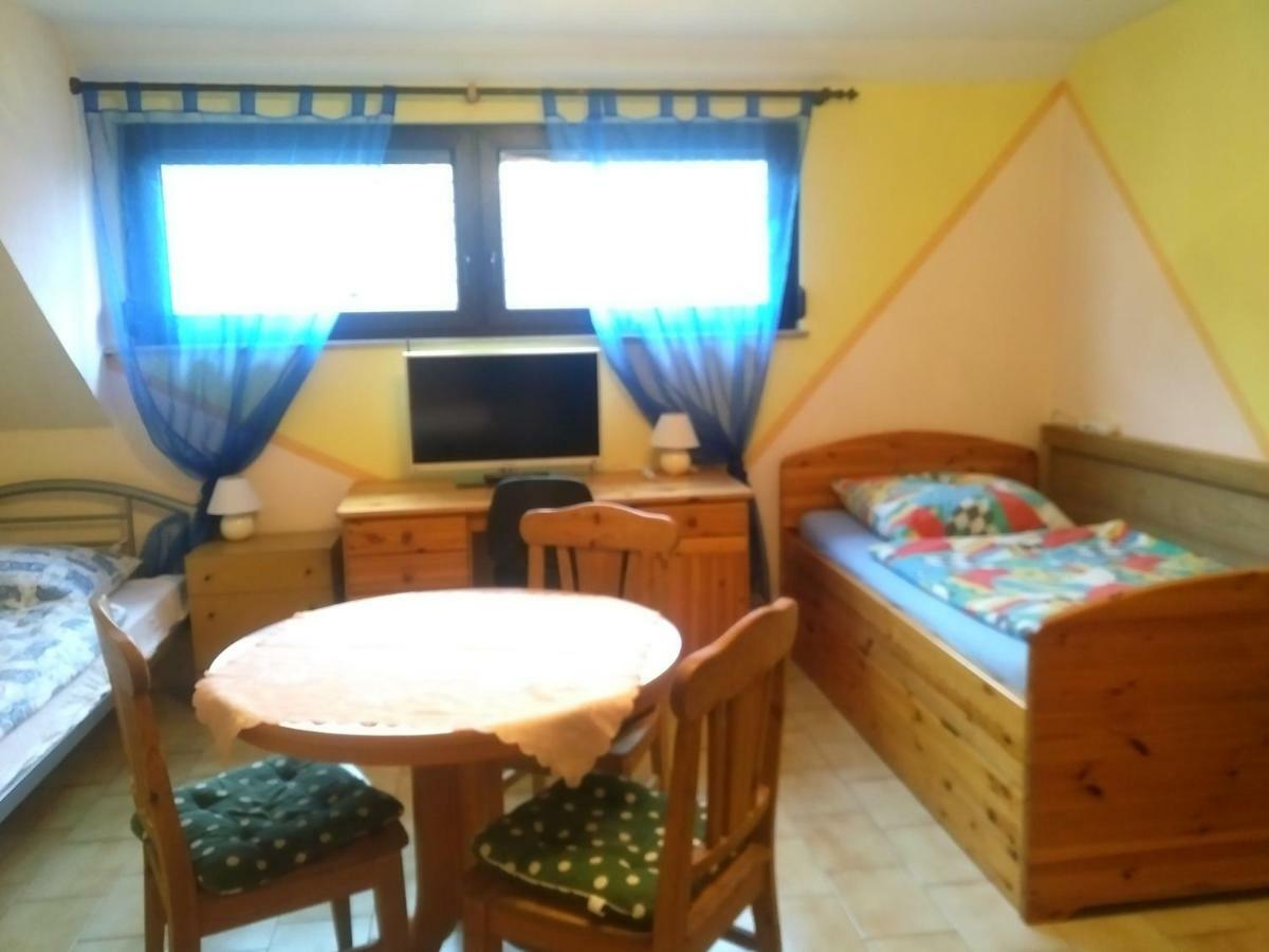 Bea'S Monteurzimmer Seckach Екстериор снимка