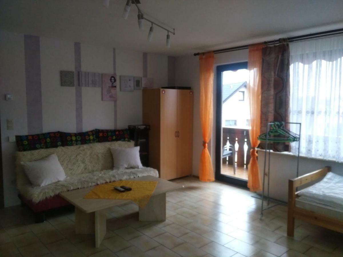 Bea'S Monteurzimmer Seckach Екстериор снимка