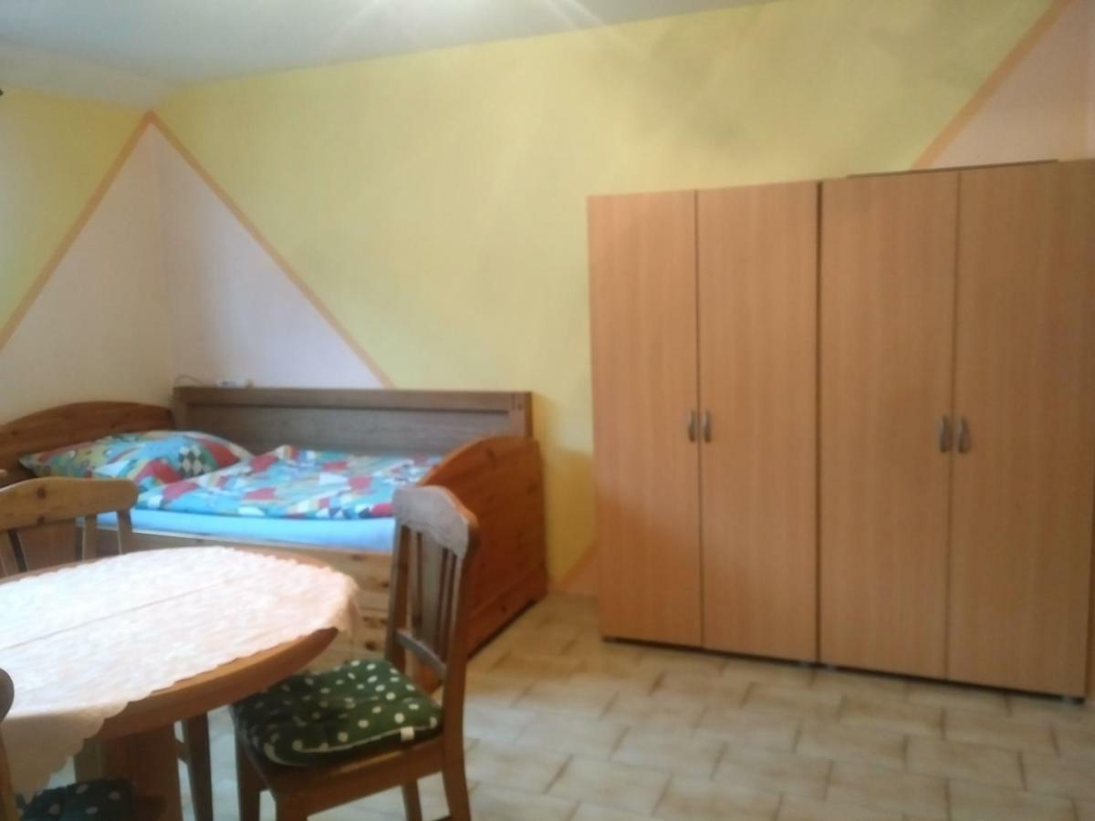 Bea'S Monteurzimmer Seckach Екстериор снимка