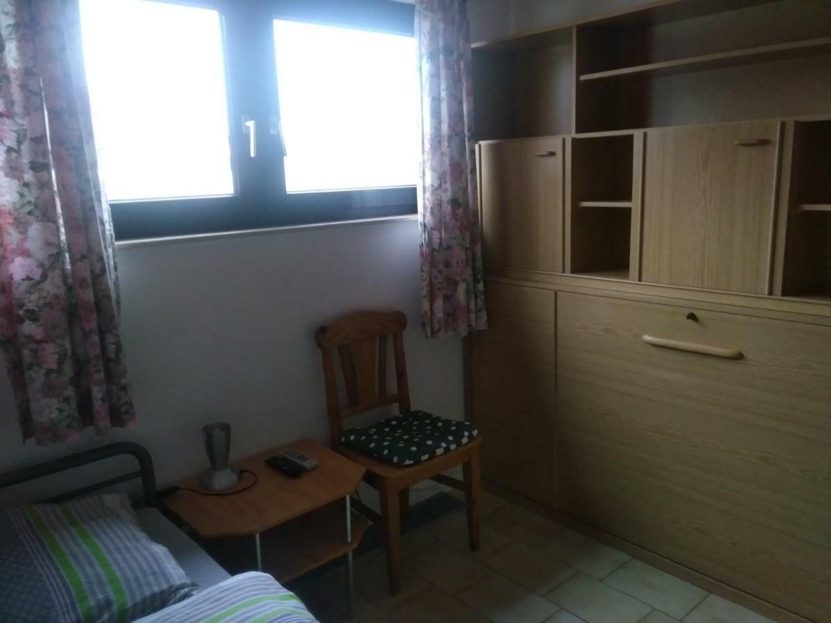Bea'S Monteurzimmer Seckach Екстериор снимка