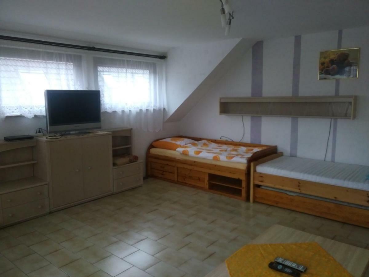 Bea'S Monteurzimmer Seckach Екстериор снимка