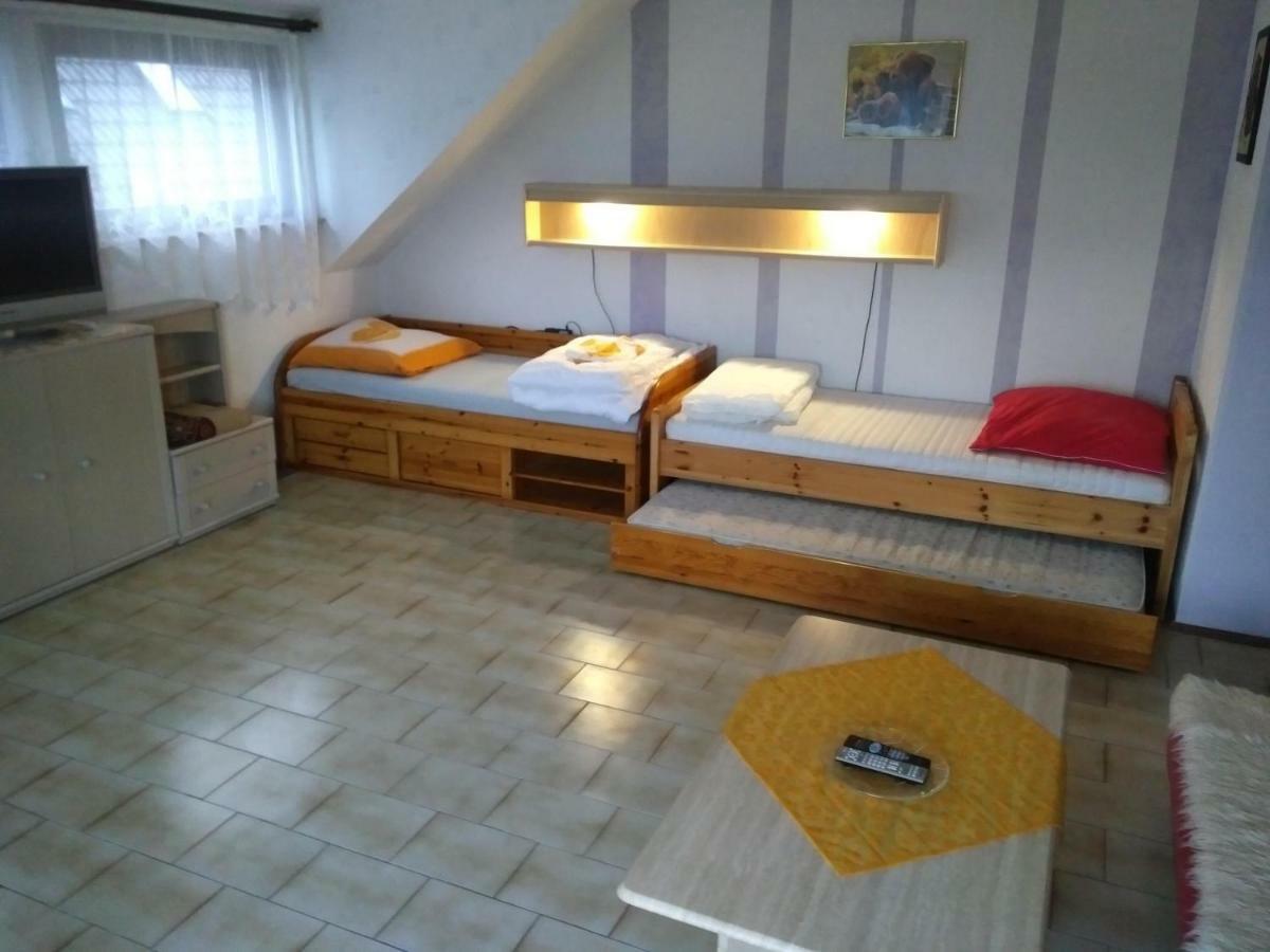 Bea'S Monteurzimmer Seckach Екстериор снимка