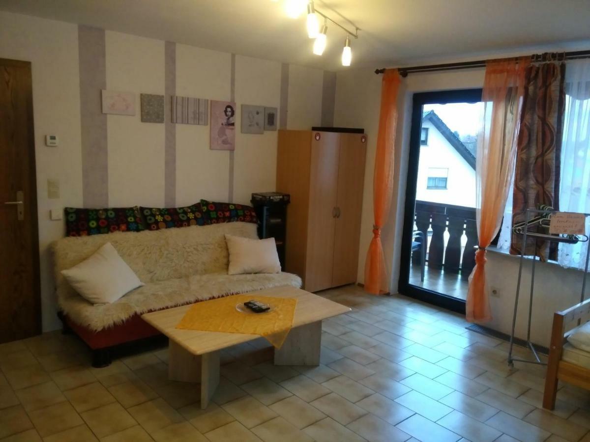 Bea'S Monteurzimmer Seckach Екстериор снимка